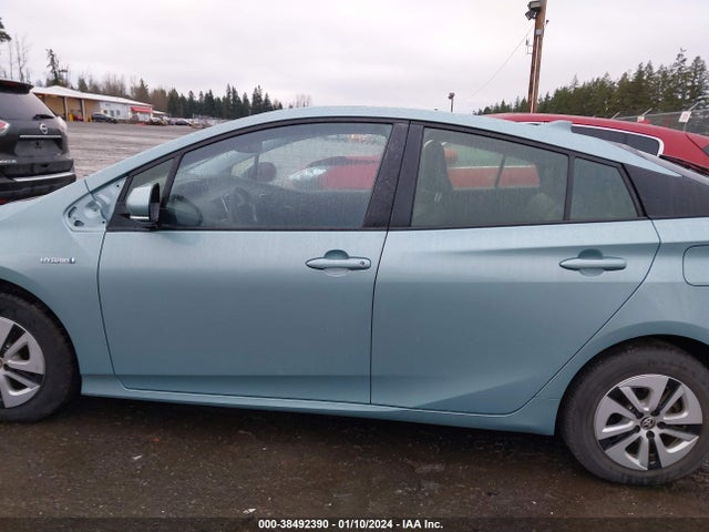Toyota Prius Four 2017 JTDKARFU6H3049329 Image 15
