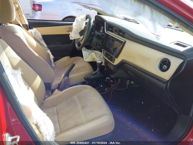 Toyota COROLLA LE 2018 5YFBURHE2JP851533 Image 5