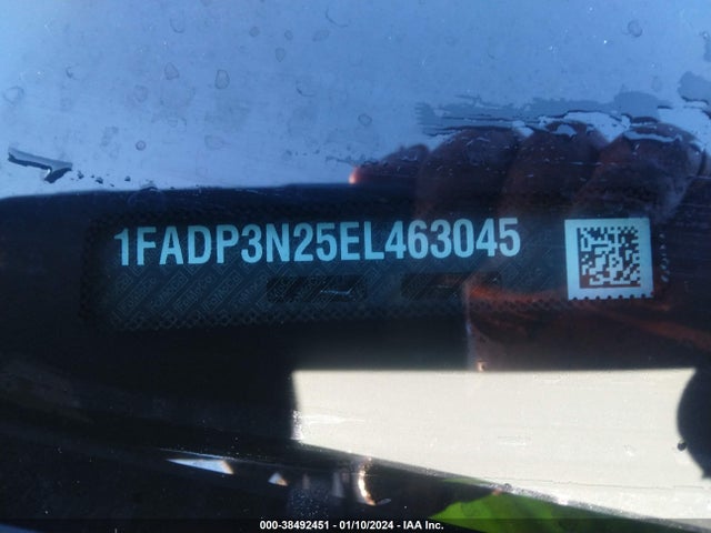 2014 FORD FOCUS TITANIUM VIN: 1FADP3N25EL463045