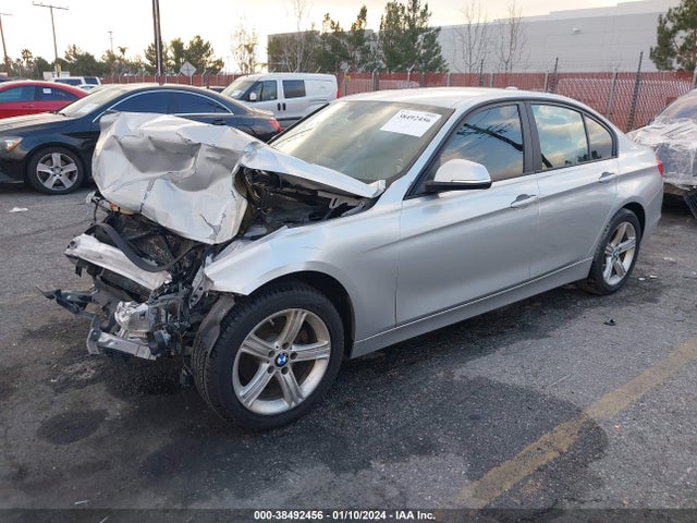 BMW 320i 2015 WBA3B1C54FK141118 Image 2