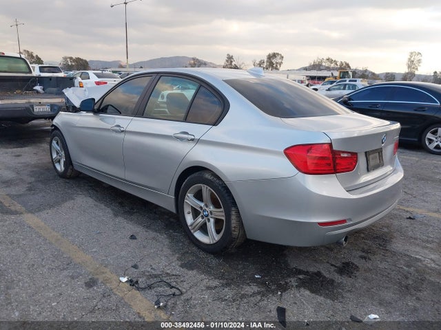 BMW 320i 2015 WBA3B1C54FK141118 Image 3