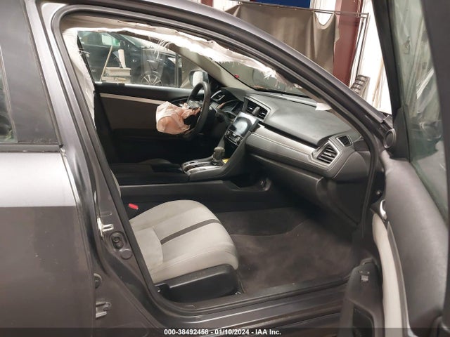 2018 HONDA CIVIC EX VIN: 2HGFC2F73JH588380