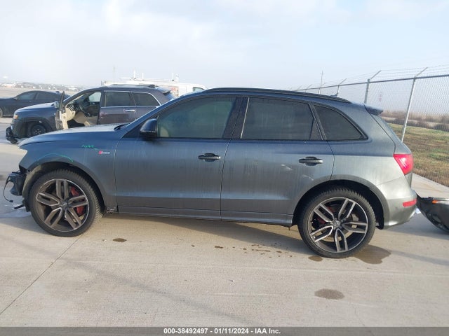 WA1CCAFP2HA022807 Audi Sq5 3.0t Premium Plus