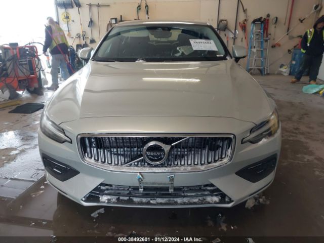 7JRA22TK0KG006707 Volvo S60 T6 Momentum