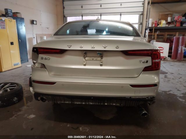 7JRA22TK0KG006707 Volvo S60 T6 Momentum