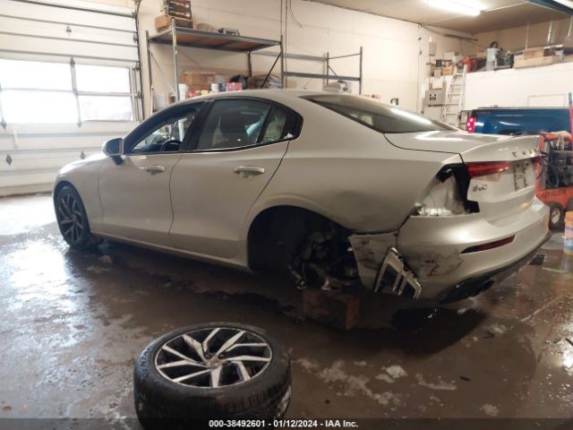 7JRA22TK0KG006707 Volvo S60 T6 Momentum