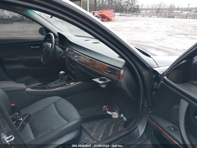 2006 BMW 325I VIN: WBAVB13516PT02357
