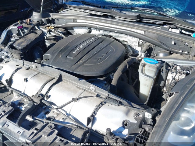 2018 PORSCHE MACAN WP1AA2A52JLB00610 Photo 9