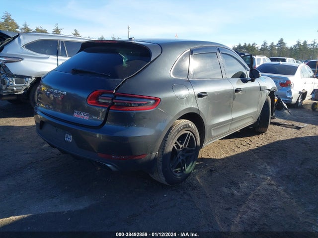 2018 PORSCHE MACAN WP1AA2A52JLB00610 Photo 3