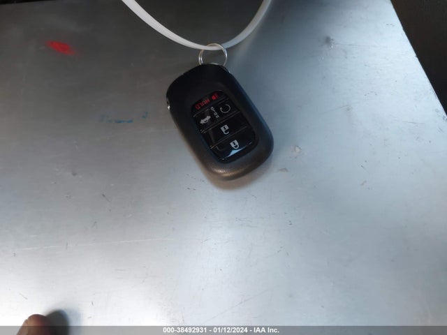 38492931 :رقم المزاد ، 2HGFE2F52NH525835 vin ، 2022 Honda Civic Sport مزاد بيع