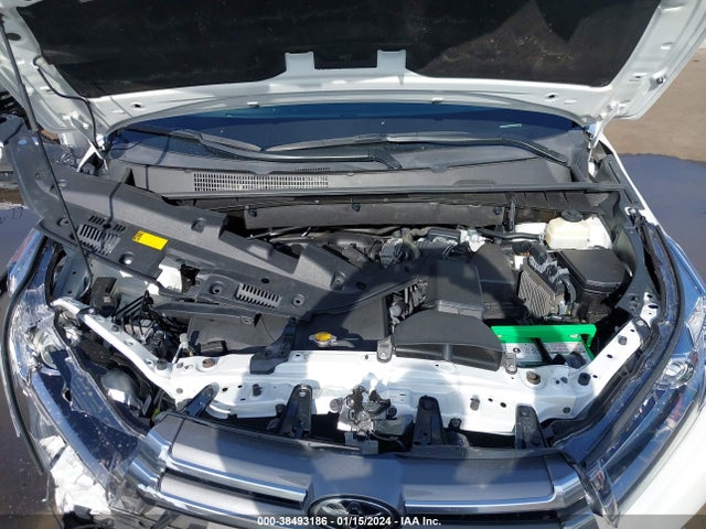 Toyota Highlander Limited Platinum 2017 5TDDZRFH8HS374986 Image 10