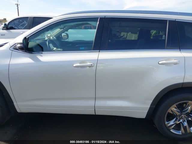Toyota Highlander Limited Platinum 2017 5TDDZRFH8HS374986 Image 13