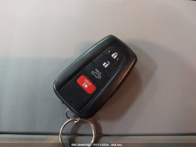 Aukcja sprzedaży 2022 Toyota Highlander Le, vin: 5TDBZRBH6NS243760, numer aukcji: 38493587