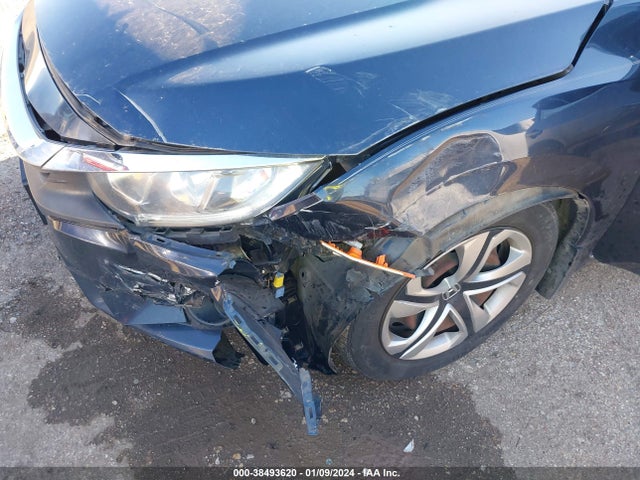 2017 HONDA CIVIC LX VIN: 19XFC2F65HE025505