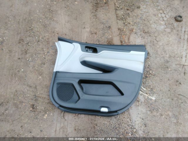 5FNRL6H85JB010229 Honda Odyssey Touring