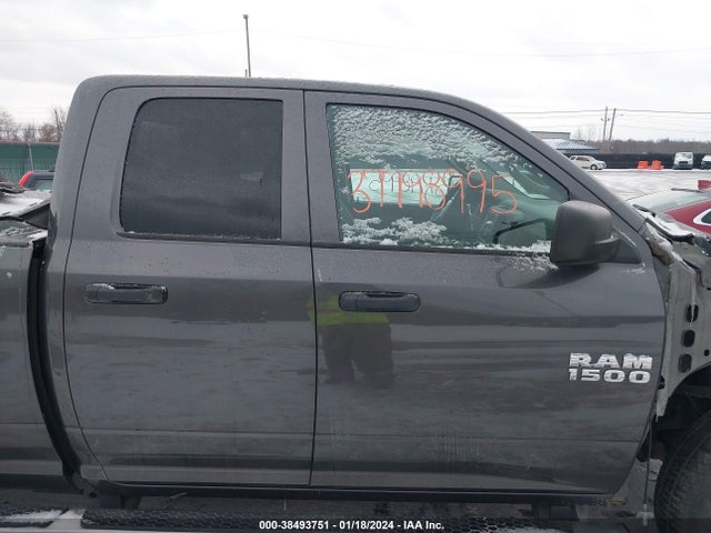 RAM 1500 Express Quad Cab 4x4 6'4 Box 2017 1C6RR7FT7HS612940 Image 14