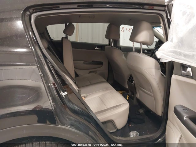 2018 KIA SPORTAGE LX VIN: KNDPM3AC1J7320594