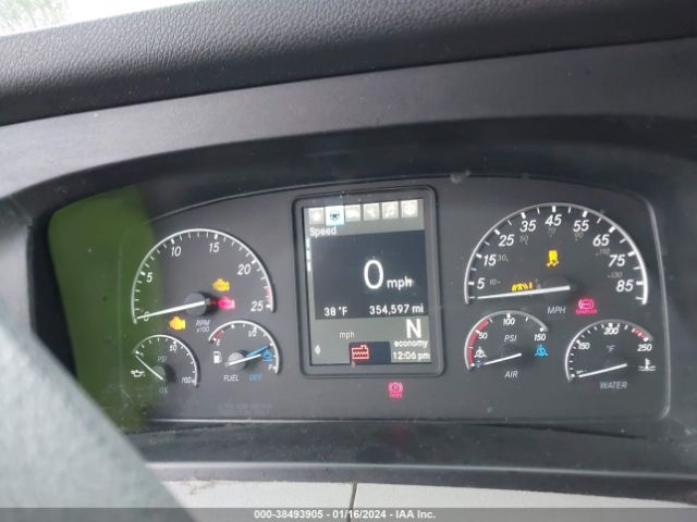 2021 FREIGHTLINER CASCADIA 126 3AKJHHDR9MSMS0068 Photo 5
