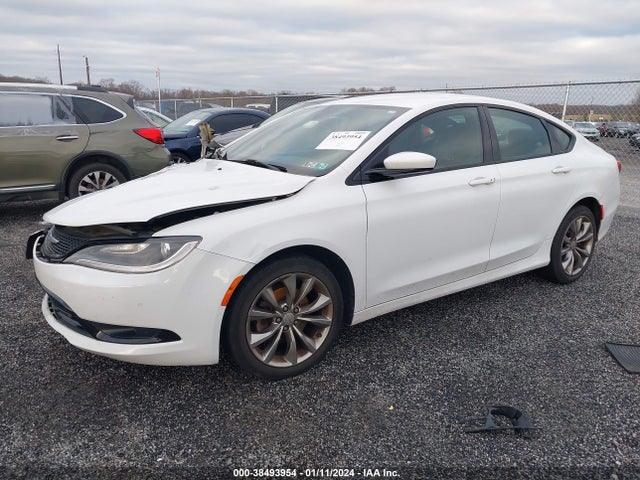 Chrysler 200 S 2015 1C3CCCBB6FN564577 Image 2