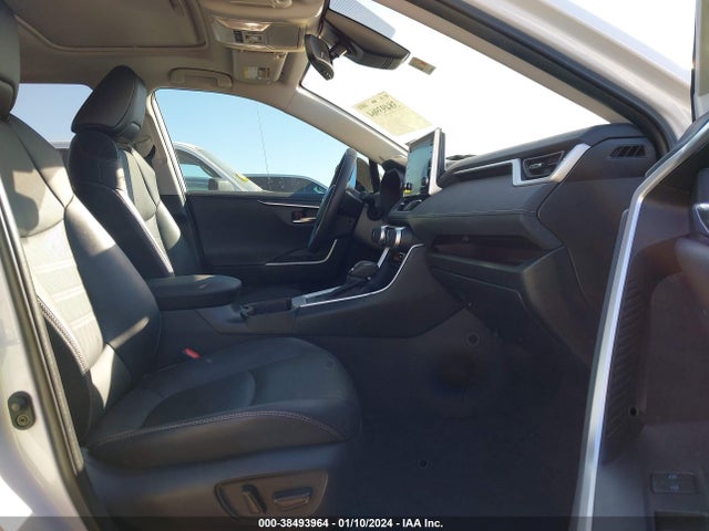 Продажа на аукционе авто 2022 Toyota Rav4 Limited, vin: 2T3Y1RFV3NW197742, номер лота: 38493964