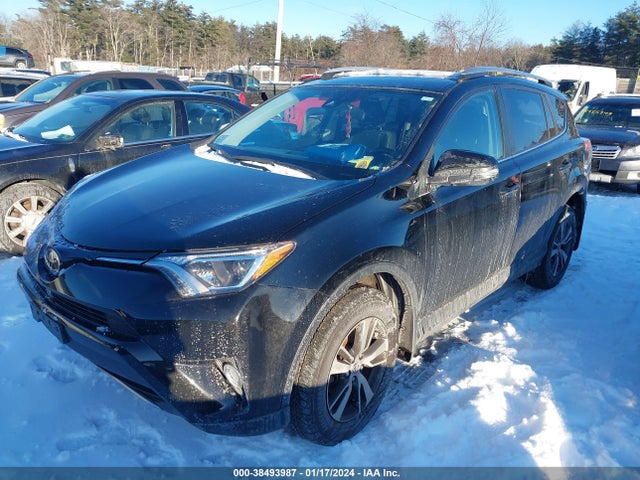 Toyota Rav4 Xle 2018 2T3RFREV3JW828331 Image 2