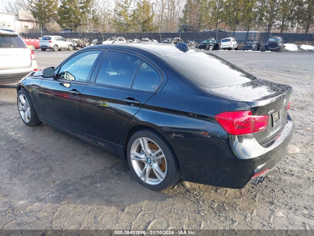 BMW 330i Xdrive 2018 WBA8D9C59JEB35520 Image 3