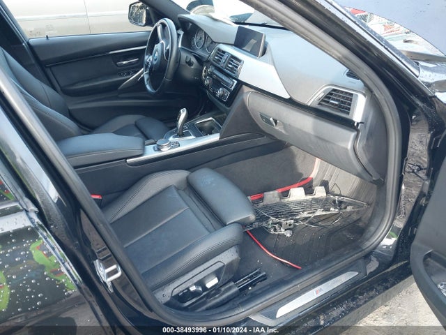BMW 330i Xdrive 2018 WBA8D9C59JEB35520 Image 5