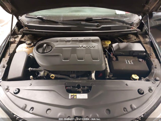 1C3CCCDG3FN627921 Chrysler 200 S