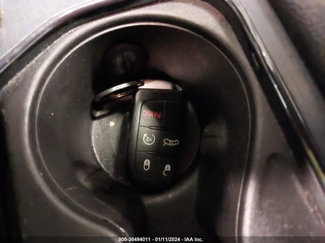 1C3CCCDG3FN627921 Chrysler 200 S