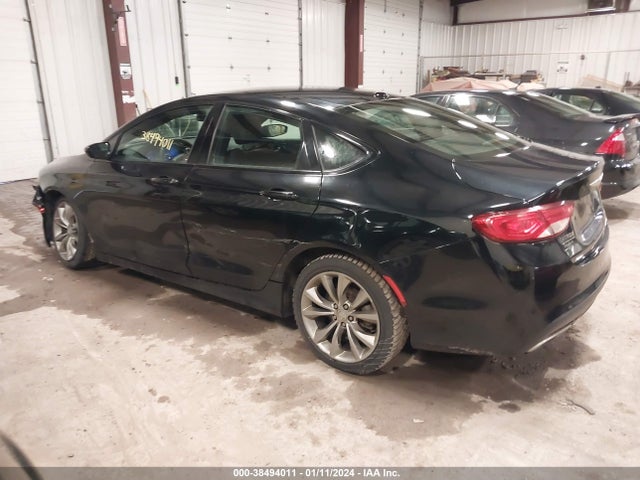 1C3CCCDG3FN627921 Chrysler 200 S
