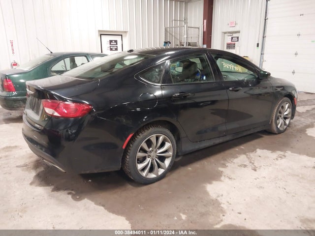 1C3CCCDG3FN627921 Chrysler 200 S