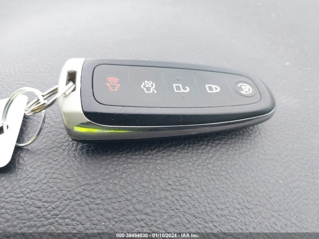 Продаж на аукціоні авто 2013 Lincoln Mkx, vin: 2LMDJ8JK4DBL23341, номер лоту: 38494030