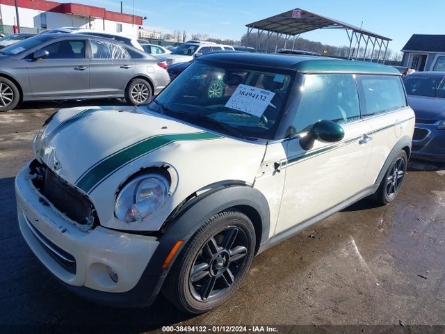 2013 MINI CLUBMAN WMWZF3C55DT571290 Photo 1