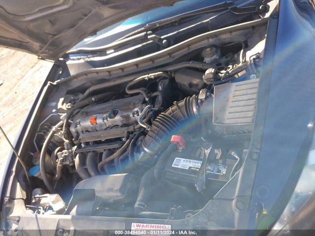 2010 HONDA ACCORD 2.4 EX-L VIN: 1HGCP2F87AA137595