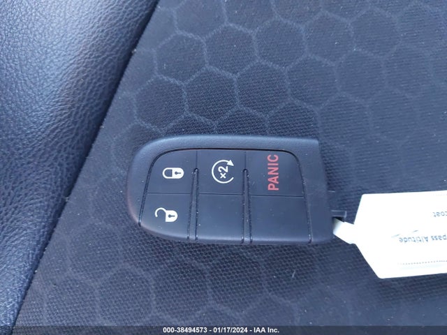 3C4NJCBB8KT658805 Jeep Compass Altitude Fwd