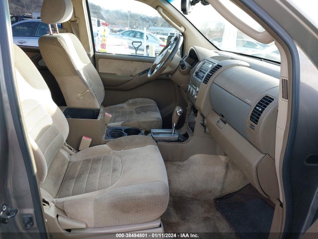 2005 NISSAN PATHFINDER SE VIN: 5N1AR18U85C773744