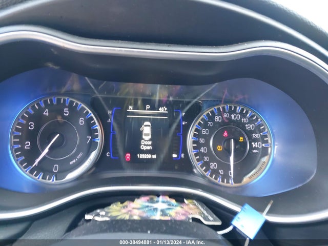 Chrysler 200 Limited 2015 1C3CCCAB2FN623593 Image 7