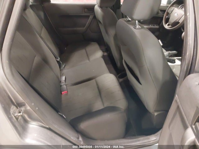 2010 FORD FOCUS SE VIN: 1FAHP3FN6AW121252