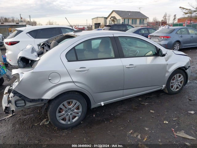 Chevrolet Sonic Ls Auto 2018 1G1JB5SH1J4114445 Image 14