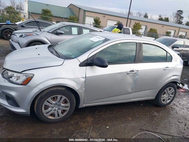 Chevrolet Sonic Ls Auto 2018 1G1JB5SH1J4114445 Image 15