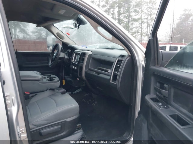 2015 RAM 2500 TRADESMAN VIN: 3C6UR5CL0FG544391