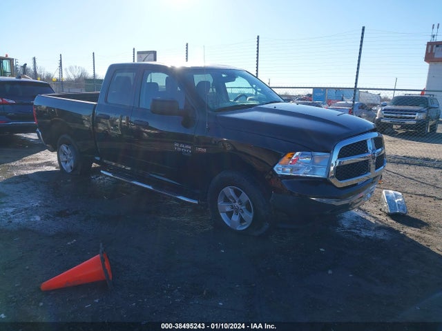 RAM 1500 Classic Tradesman Quad Cab 4x2 6'4 Box 2020 1C6RR6FT9LS151890 головне зображення