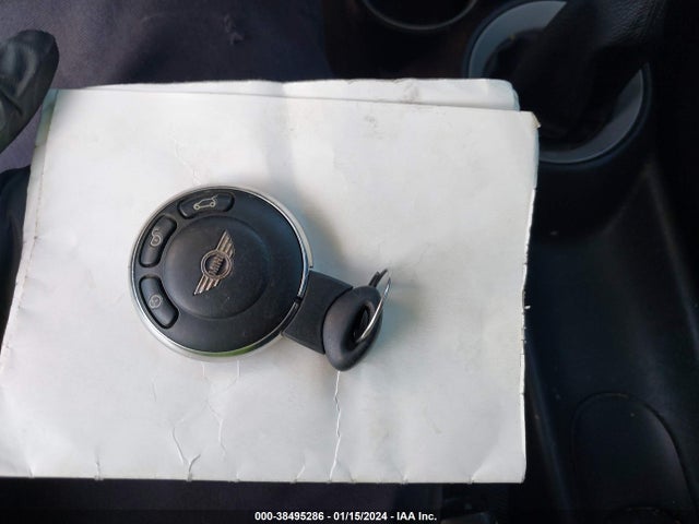2011 MINI COOPER WMWSU3C53BT182152 Photo 10
