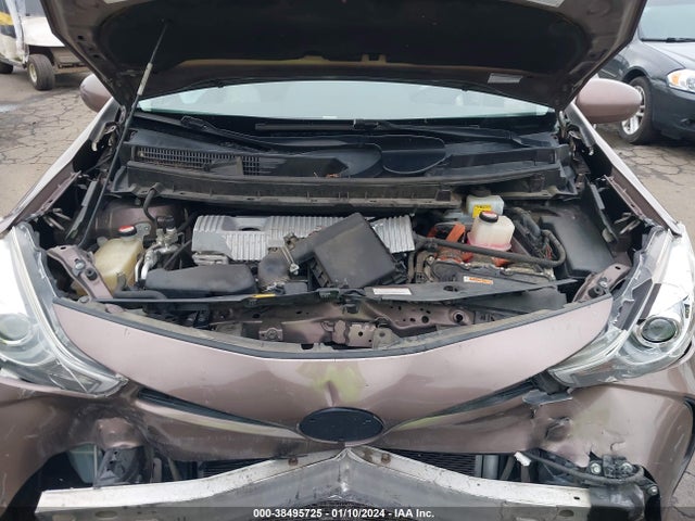 Продаж на аукціоні авто 2015 Toyota Prius V Five, vin: JTDZN3EU1FJ019424, номер лоту: 38495725