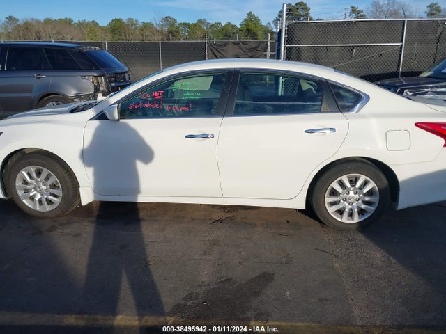 Продаж на аукціоні авто 2017 Nissan Altima 2.5 S, vin: 1N4AL3AP3HC277685, номер лоту: 38495942
