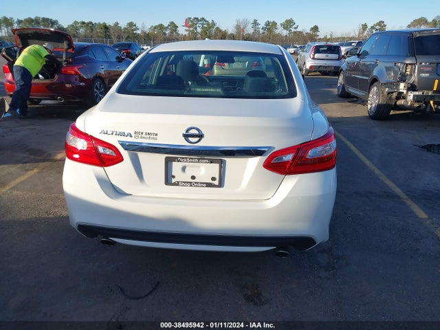 Продаж на аукціоні авто 2017 Nissan Altima 2.5 S, vin: 1N4AL3AP3HC277685, номер лоту: 38495942
