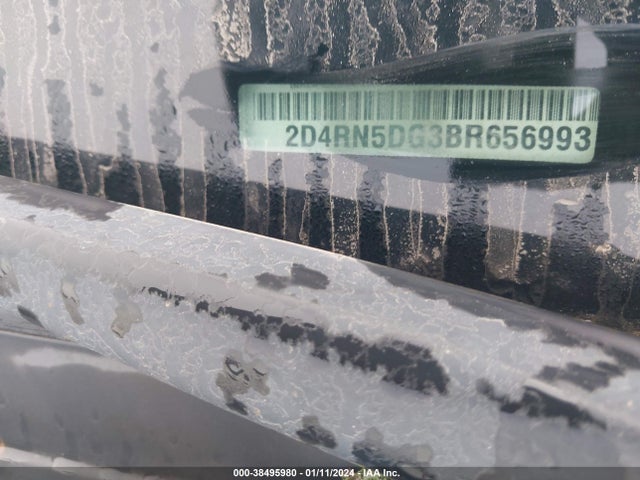 2011 DODGE GRAND CARAVAN CREW VIN: 2D4RN5DG3BR656993
