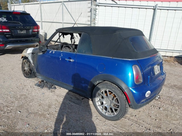 2006 MINI COOPER S WMWRH33536TJ42694 Photo 2