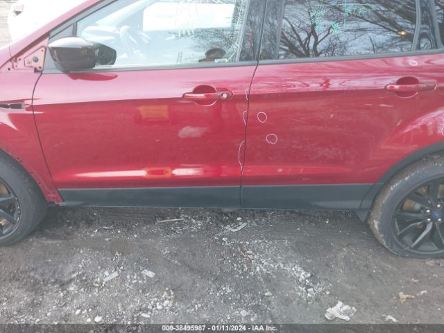 1FMCU9GDXJUC58885 Ford ESCAPE SE