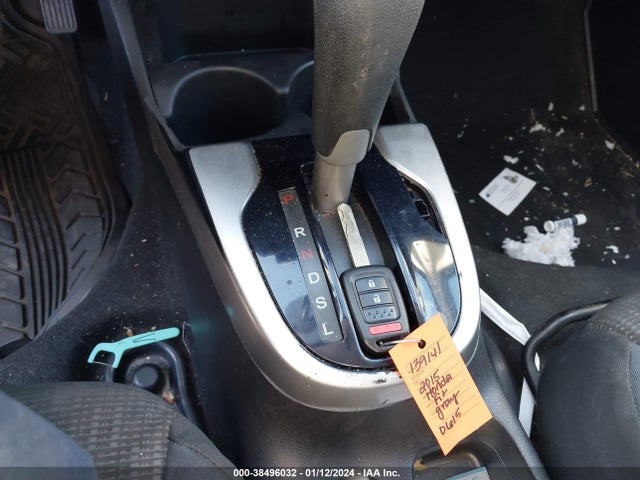 Honda FIT LX 2015 3HGGK5H50FM708536 Image 11
